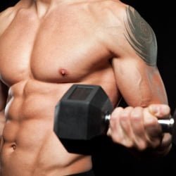 Flexii cu gantere pentru bicepsi si antebrate