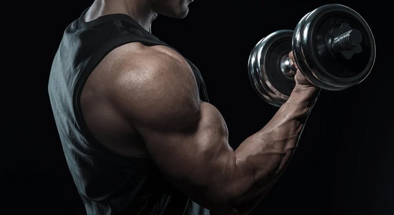 Flexii biceps alternate cu gantera - construire masa fusculara brate si crestere forta