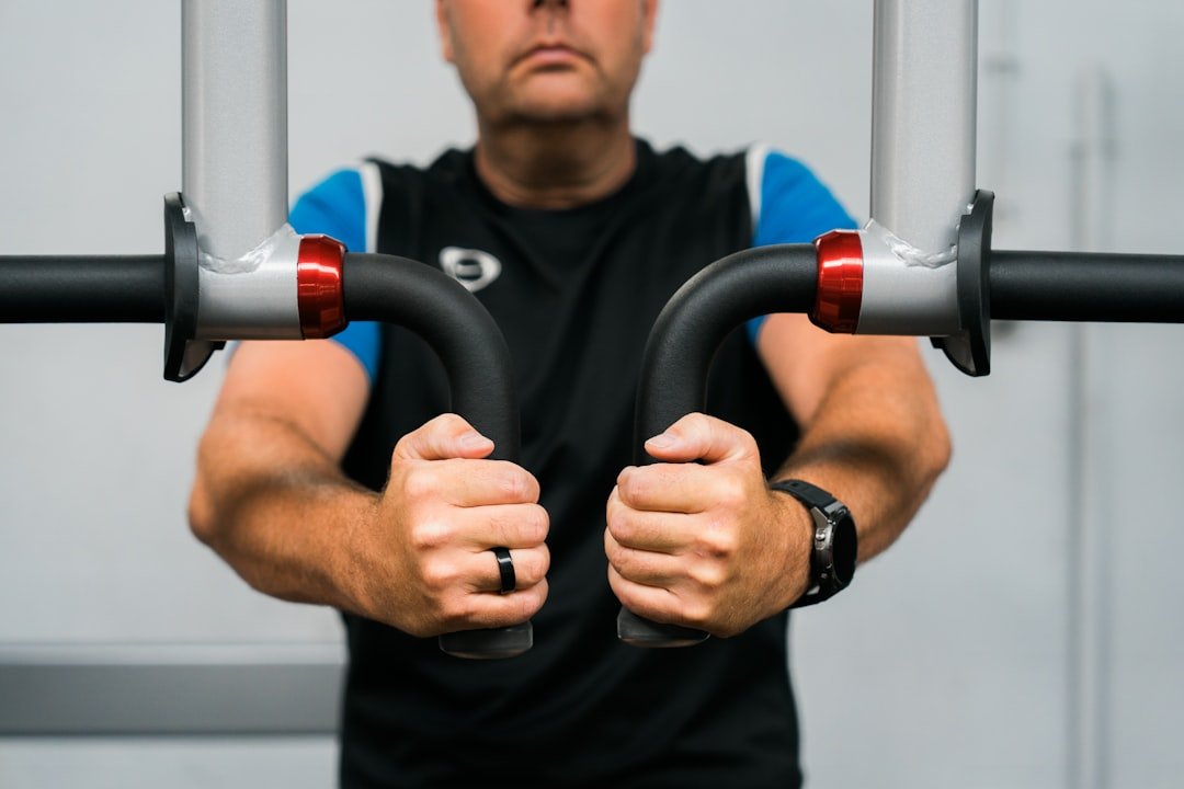 Triceps Definiti - Ghid Complet